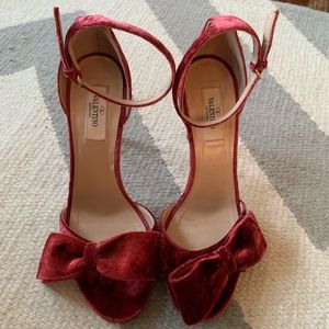 Valentino, red suede, bow, high heel